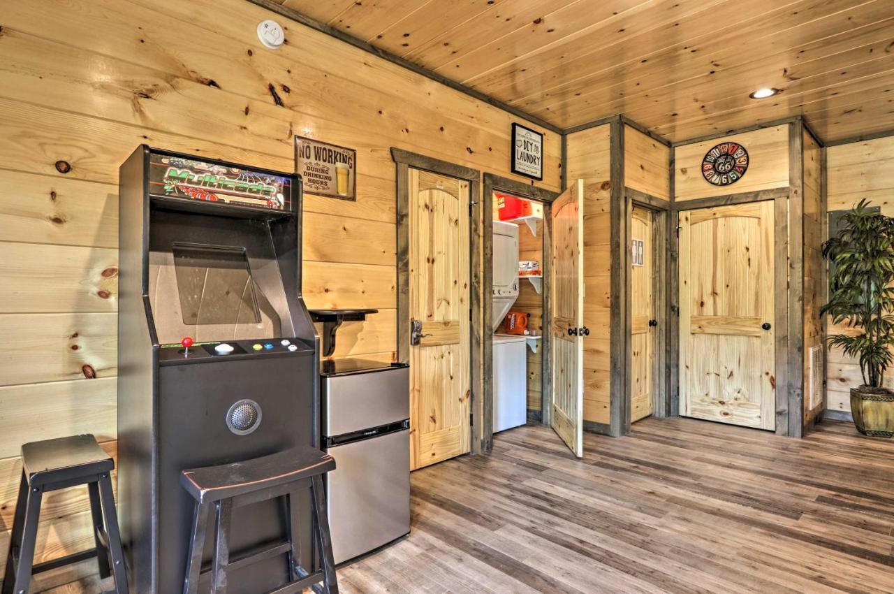 Modern Cabin With Hot Tub And Game Room In Gatlinburg! 外观 照片
