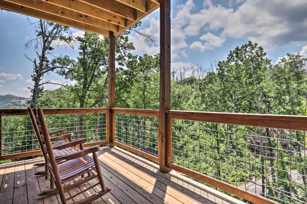 Modern Cabin With Hot Tub And Game Room In Gatlinburg! 外观 照片